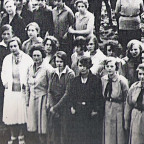 die Dame in weis - Frau Eisfelder, Leiterin der Einrichtung